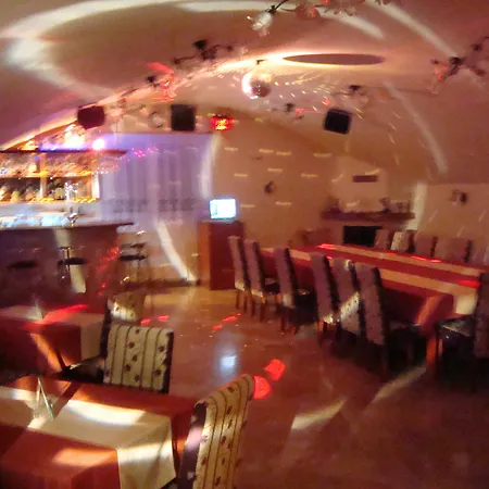 Pensjonat Zlaty Jelen 3*