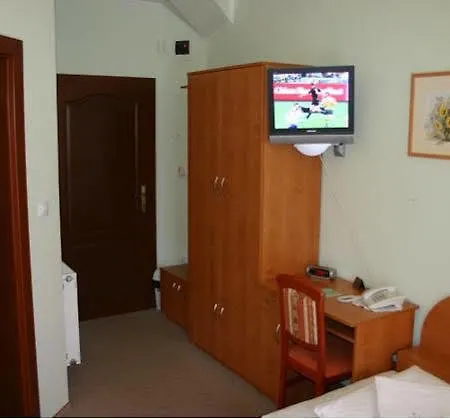 Zlaty Jelen 3* Koszyce